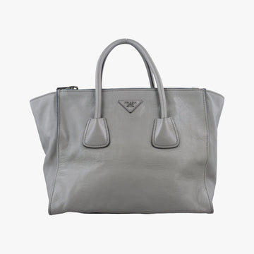Glace Twin Pocket Tote Grey leather B2625M 14/Fグレース ツインポケットトート グレー レザー B2625M 14/F