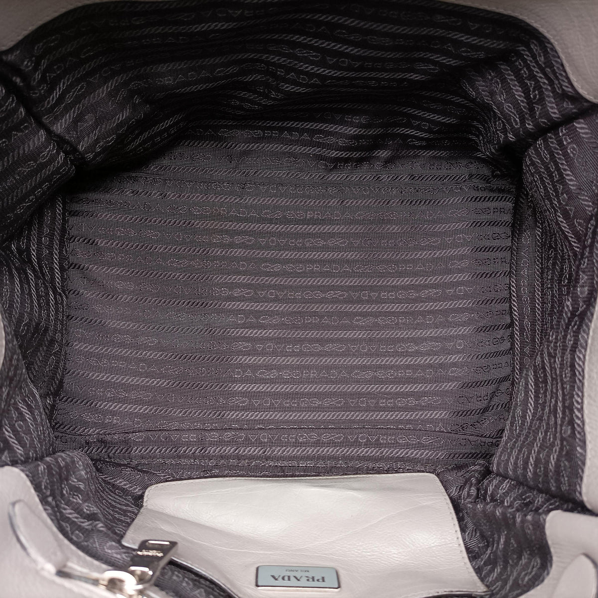 Glace Twin Pocket Tote Grey leather B2625M 14/Fグレース ツインポケットトート グレー レザー B2625M 14/F
