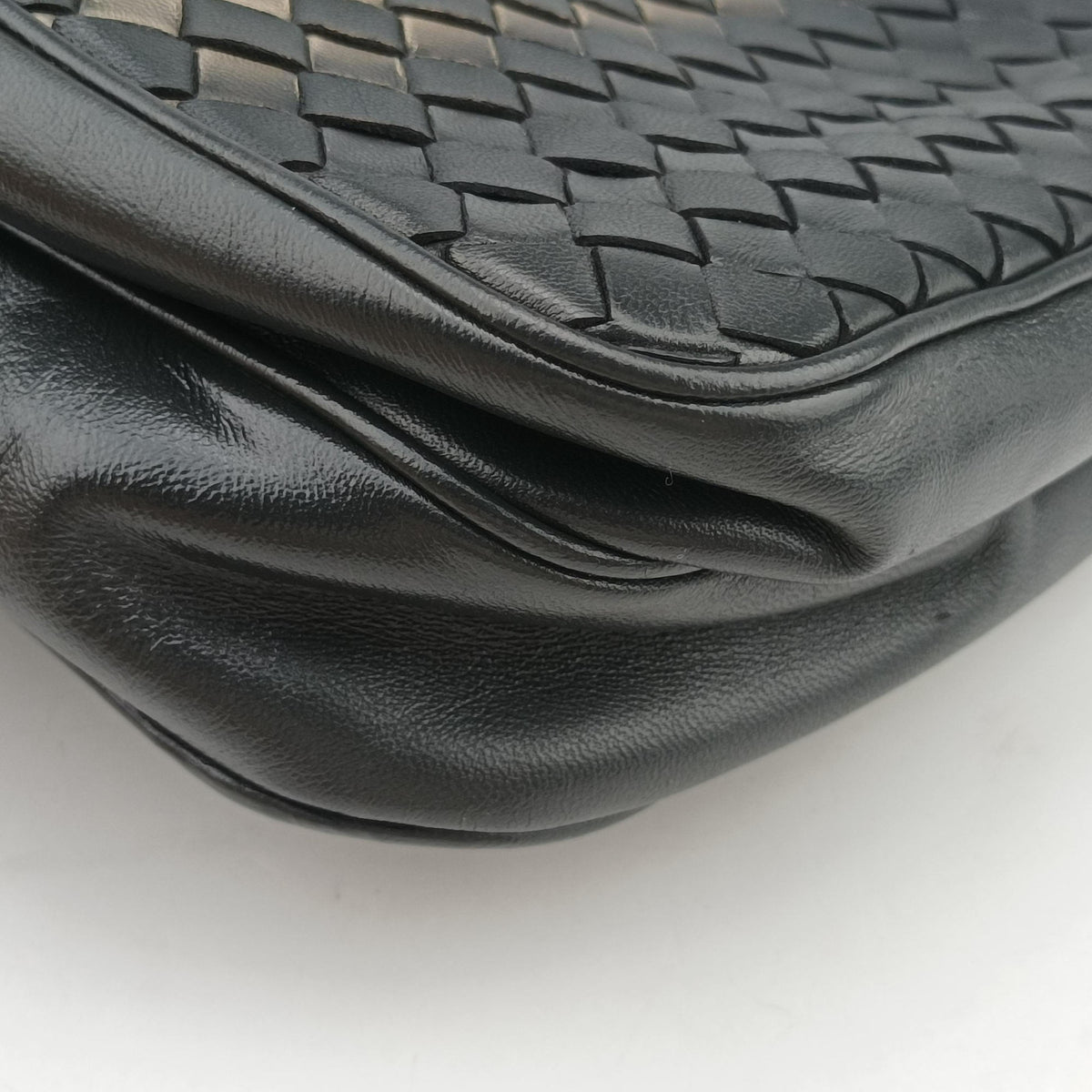Intrecciato Black × Beige Lambskin B05041076Uイントレチャート ブラック × ベージュ ラムスキン B05041076U