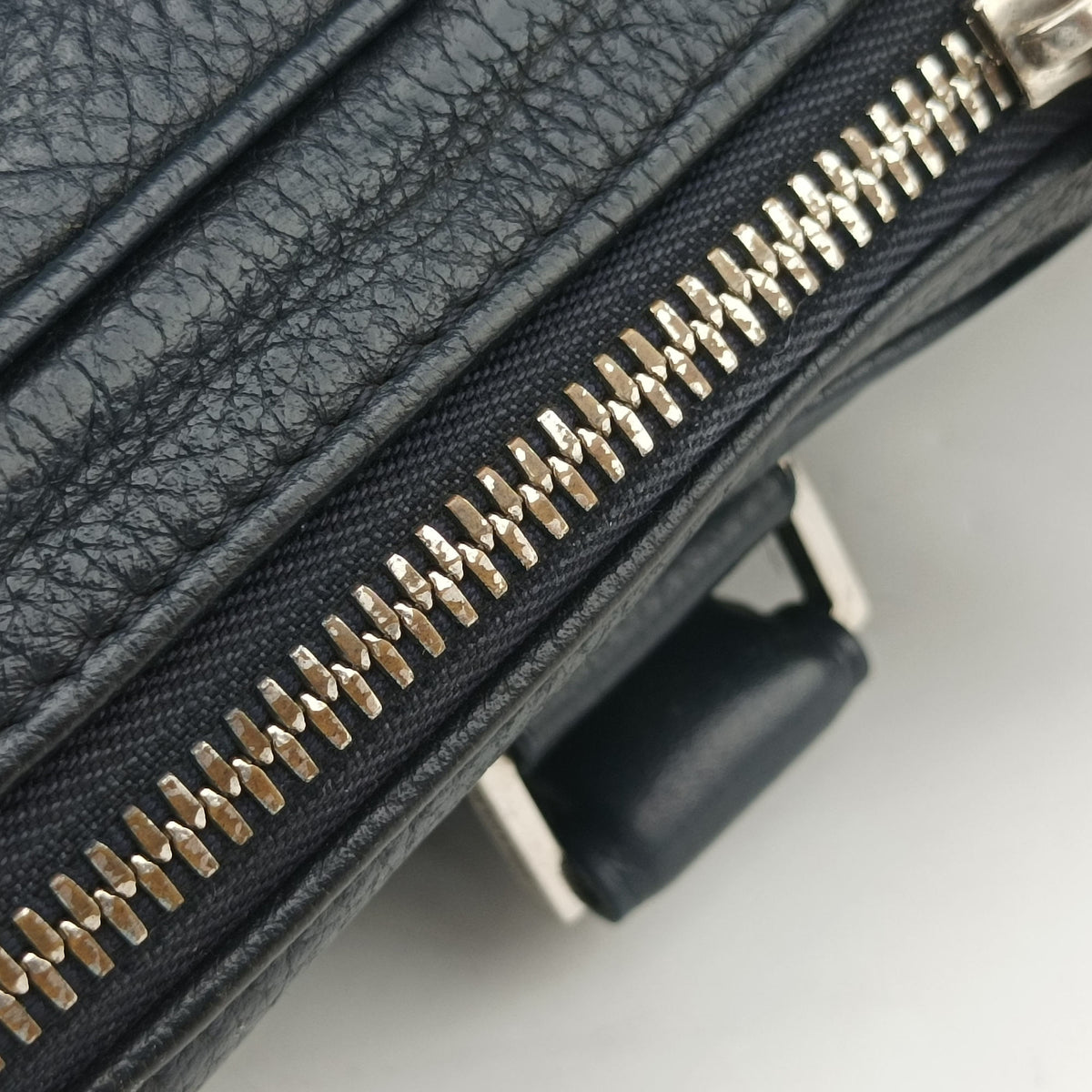 Zip Briefcase Navy leather 05-BO-0165ジップブリーフケース ネイビー レザー 05-BO-0165