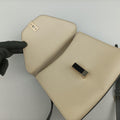 Iside White × Black Calfskin N 489349イジィデ ホワイト × ブラック カーフスキン N 489349
