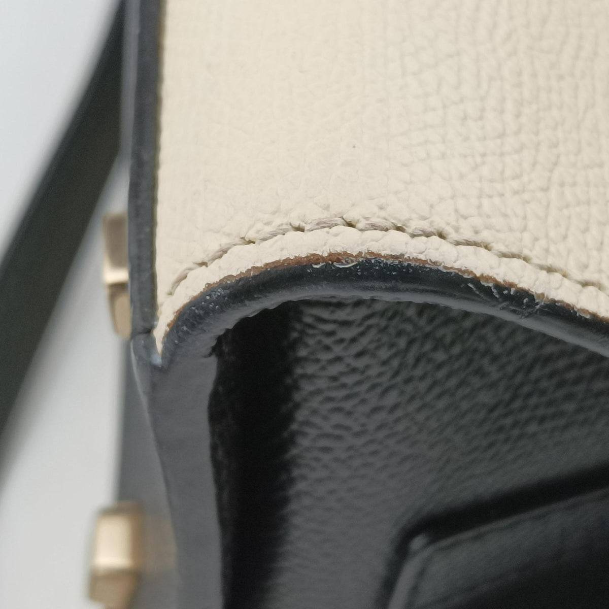 Iside White × Black Calfskin N 489349イジィデ ホワイト × ブラック カーフスキン N 489349