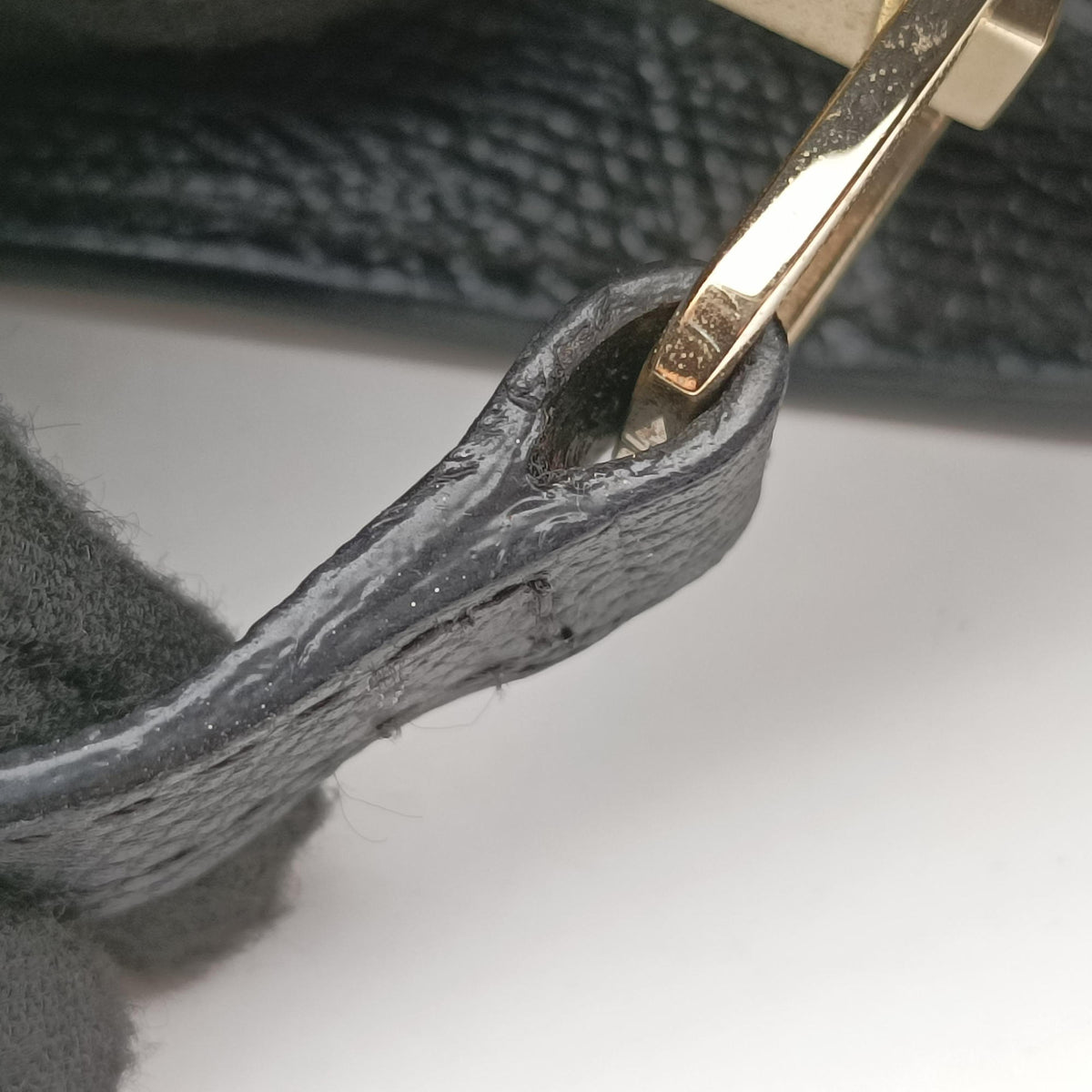 Iside White × Black Calfskin N 489349イジィデ ホワイト × ブラック カーフスキン N 489349