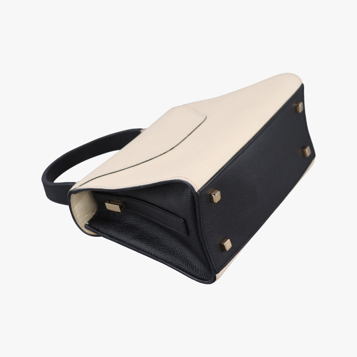 Iside White × Black Calfskin N 489349イジィデ ホワイト × ブラック カーフスキン N 489349