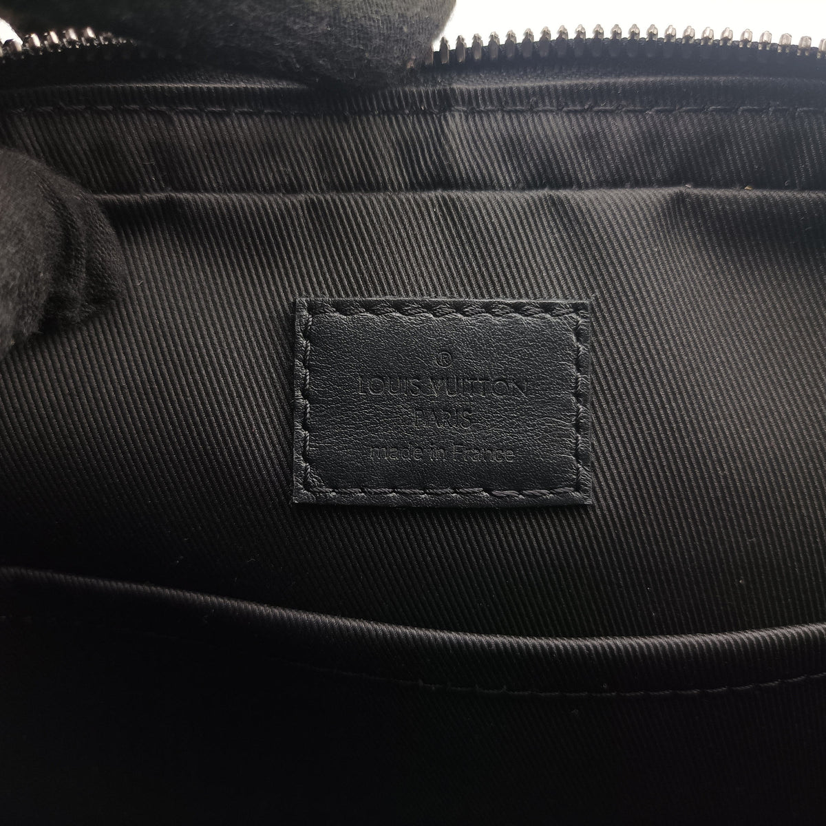Trio Messenger Gris Monogram Shadow M46603 IC Chipトリオ メッセンジャー グリ モノグラム シャドウ M46603 ICチップ