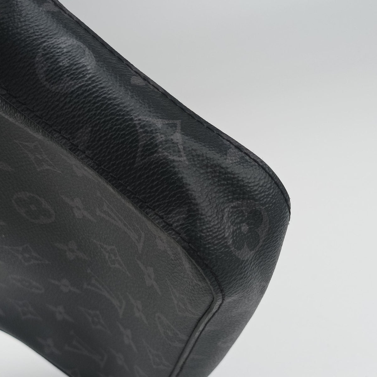 Trio Messenger Gris Monogram Shadow M46603 IC Chipトリオ メッセンジャー グリ モノグラム シャドウ M46603 ICチップ