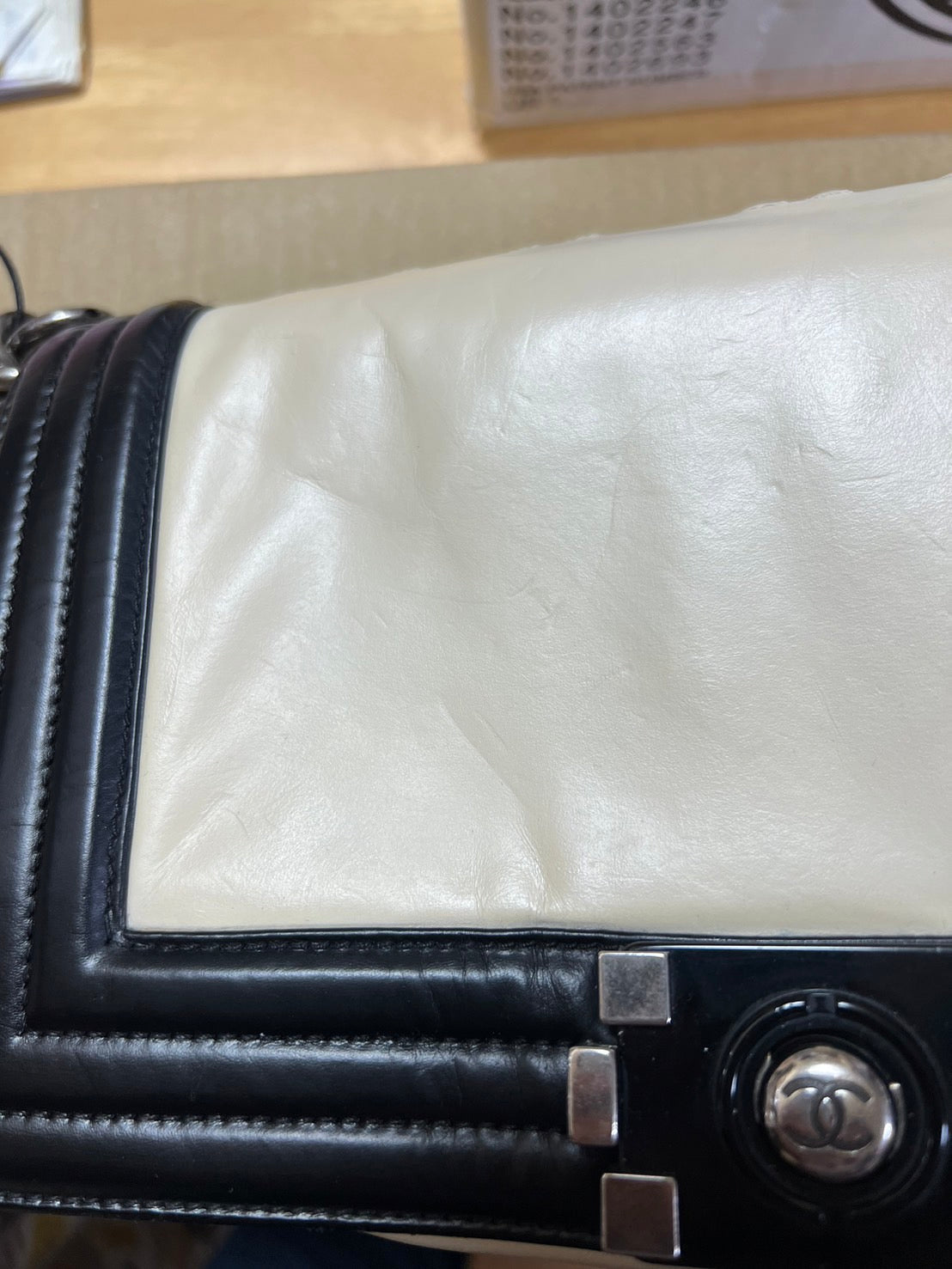 シャネルChanelボーイシャネル マルチカラー レザー A66713 15643132