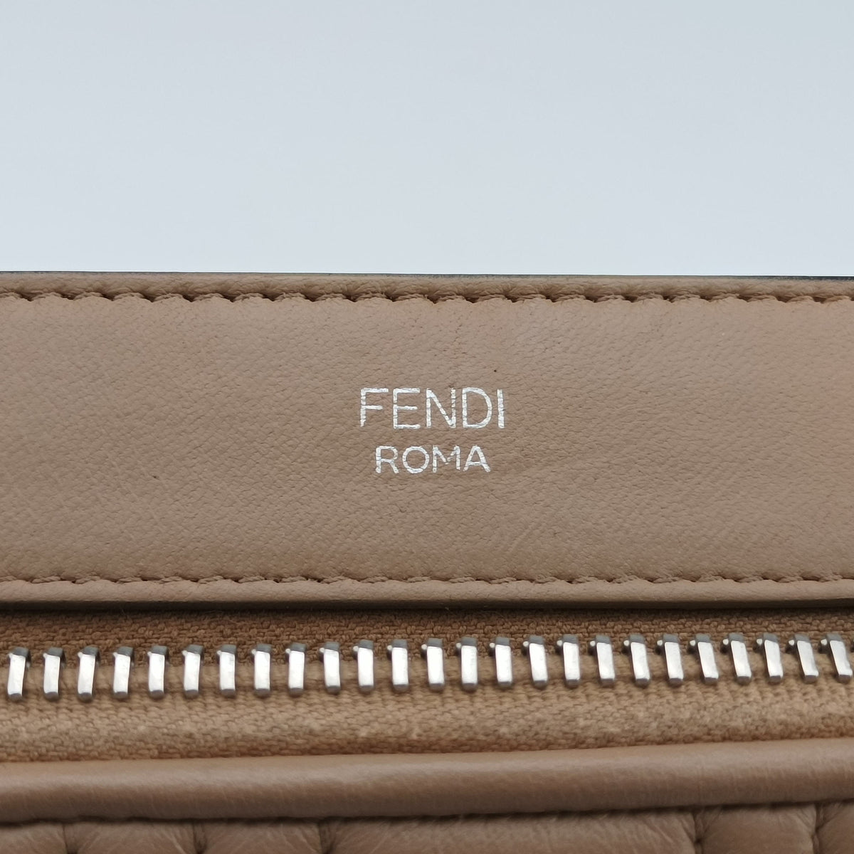 Dotcom Click Small Beige Leather 8BN299 8BN299.U9M.178.8007ドットコム クリック スモール ベージュ レザー 8BN299 8BN299.U9M.178.8007