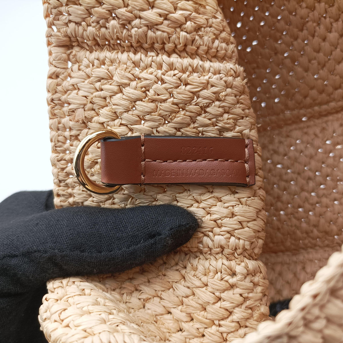 Font Tote Mini Beige Raffia A685V46X01 822416フォント トート ミニ ベージュ ラフィア A685V46X01 822416