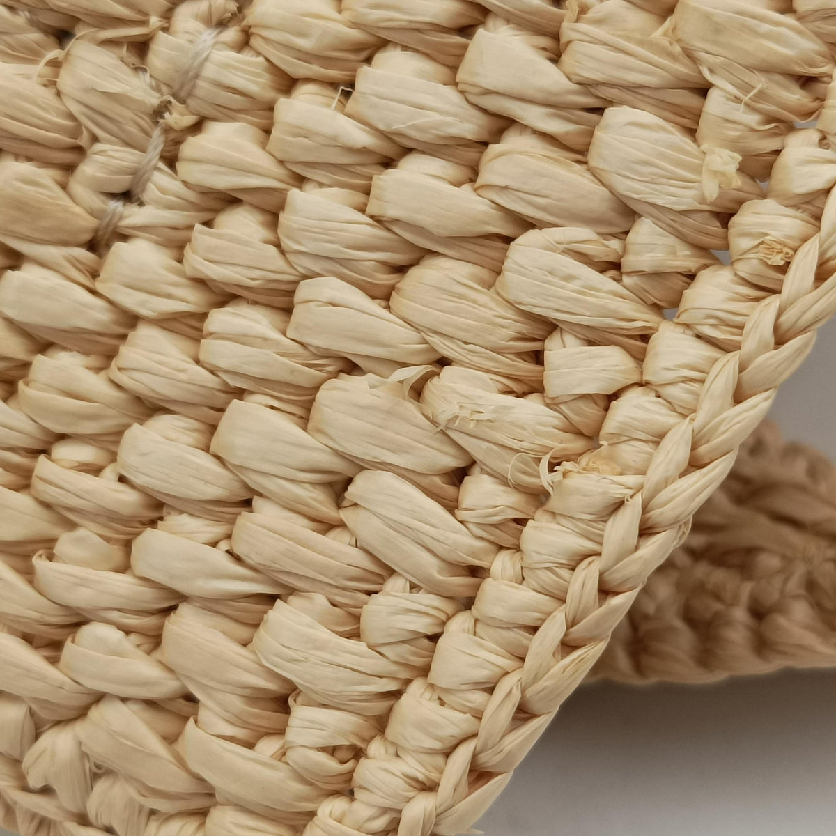 Font Tote Mini Beige Raffia A685V46X01 822416フォント トート ミニ ベージュ ラフィア A685V46X01 822416