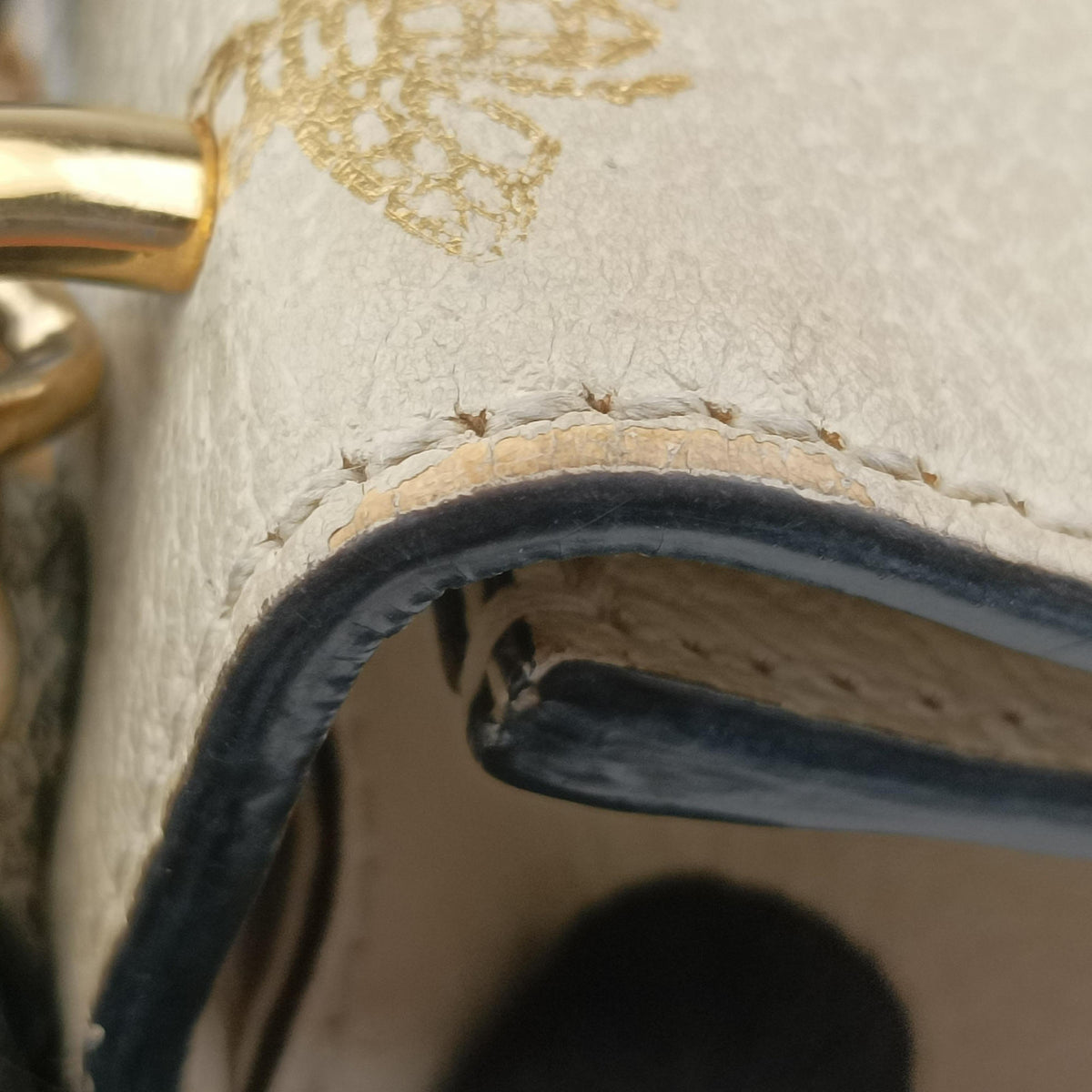 Padlock White Leather 432182 D028896273パドロック ホワイト レザー 432182 D028896273