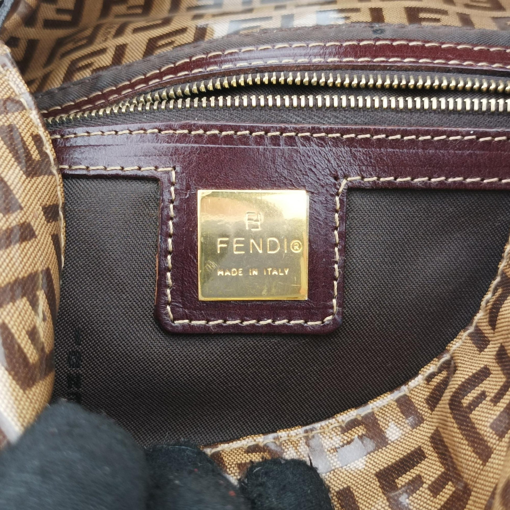 フェンディ Fendi ショルダーバッグ レディース マンマバケット ブラウン パテント 214526424018