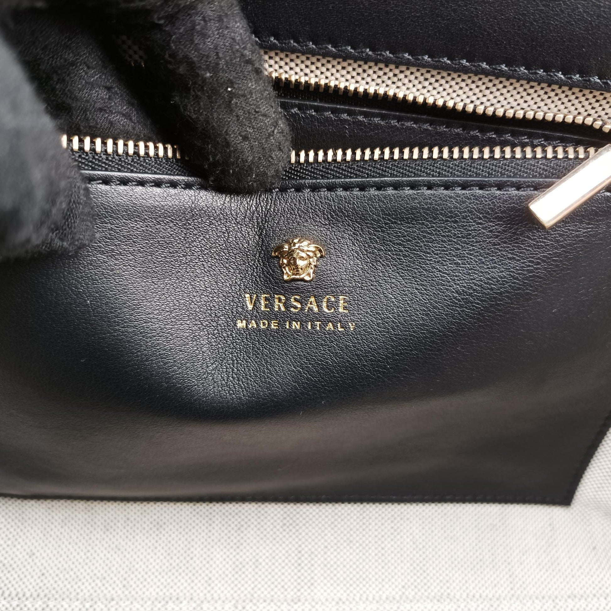 ヴェルサーチェ(ヴェルサーチ) VERSACE ショルダーバッグ レディース パラッツォ エンパイア ブラック レザー CLG 363632776457