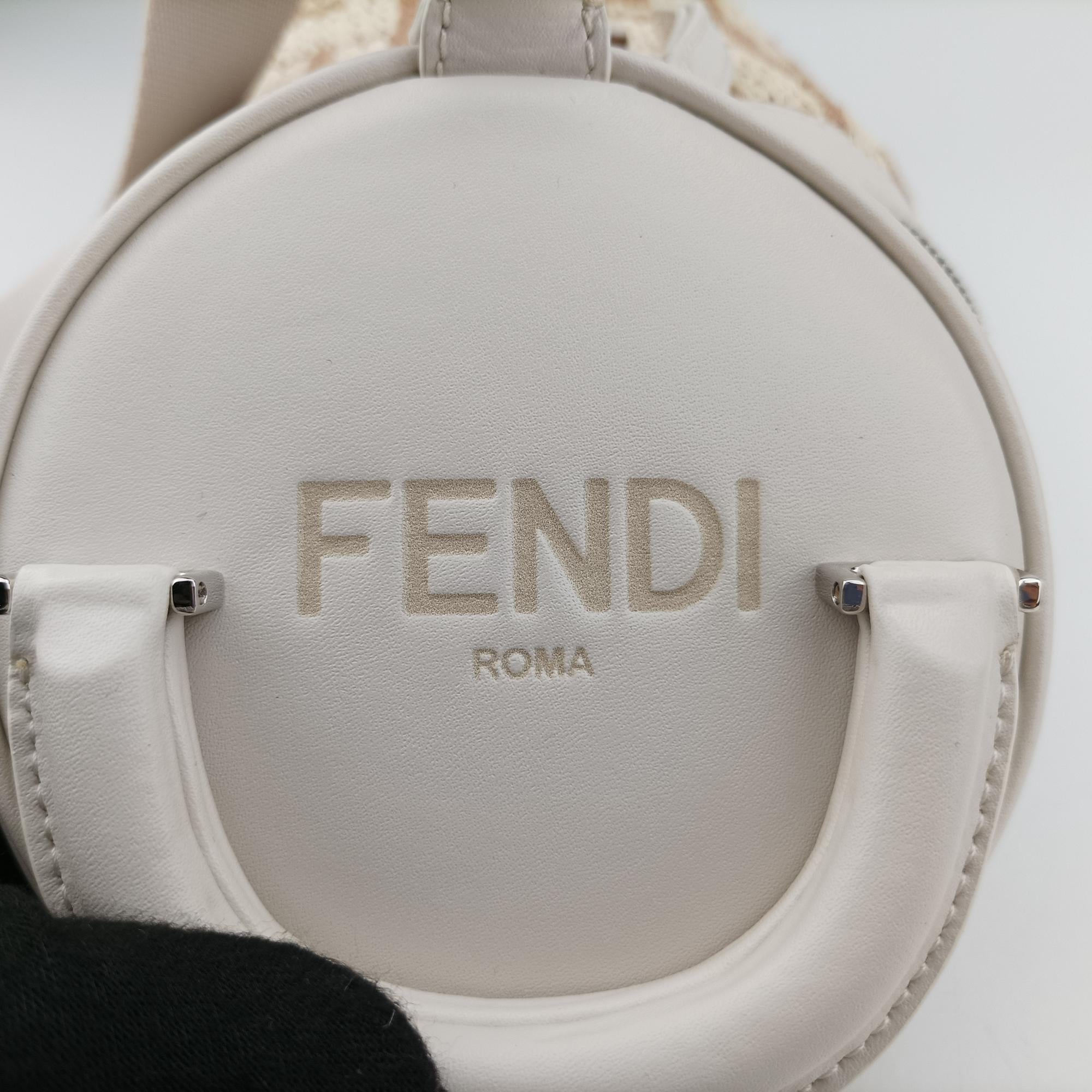 フェンディ Fendi ショルダーバッグ レディース ズッカ　ボトルホルダー　 カーキ×ホワイト ストロー×レザー 7AL026 APOT F1LY4