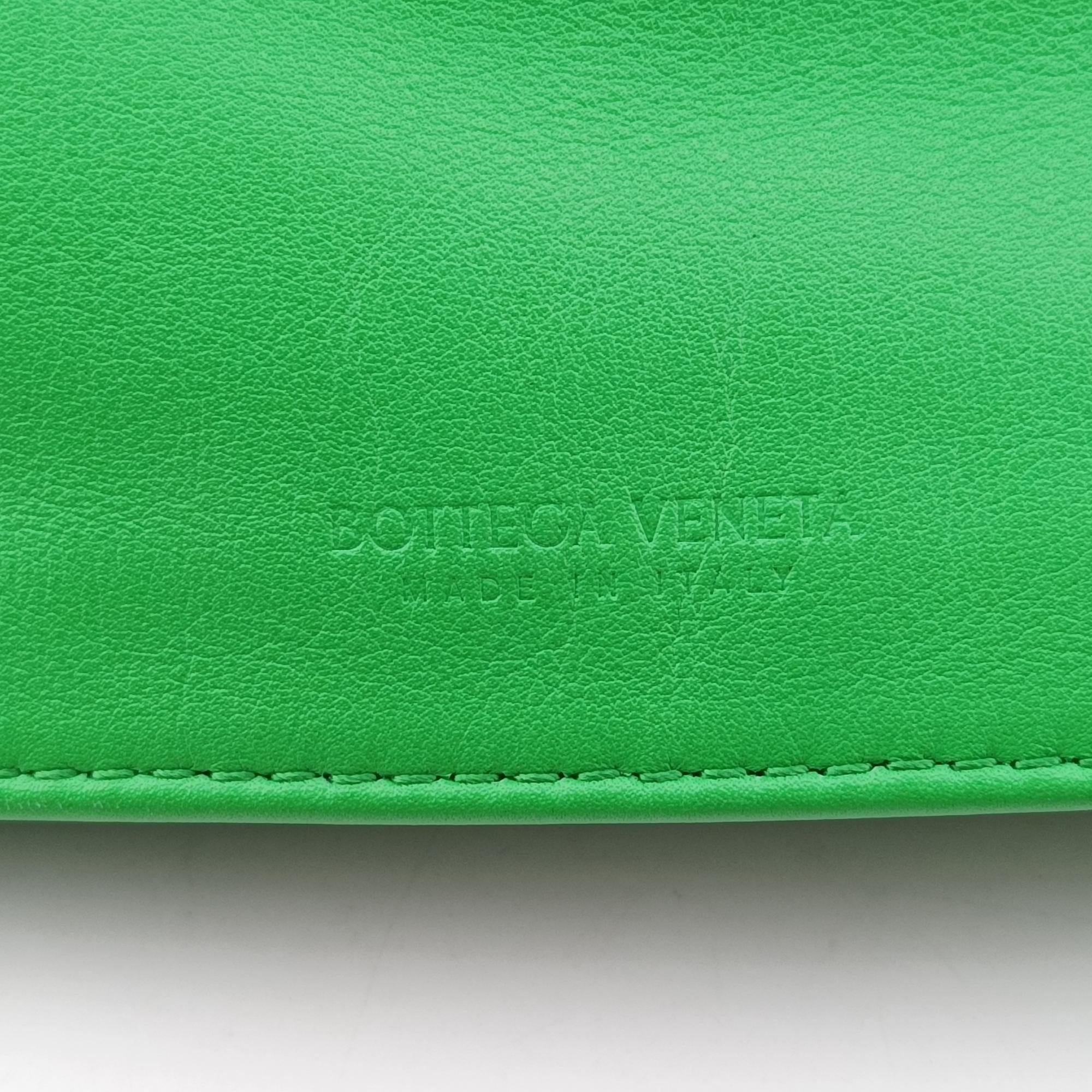 ボッテガヴェネタ Bottega Veneta クラッチバッグ レディース ザ ツイスト グリーン レザー B09128199N