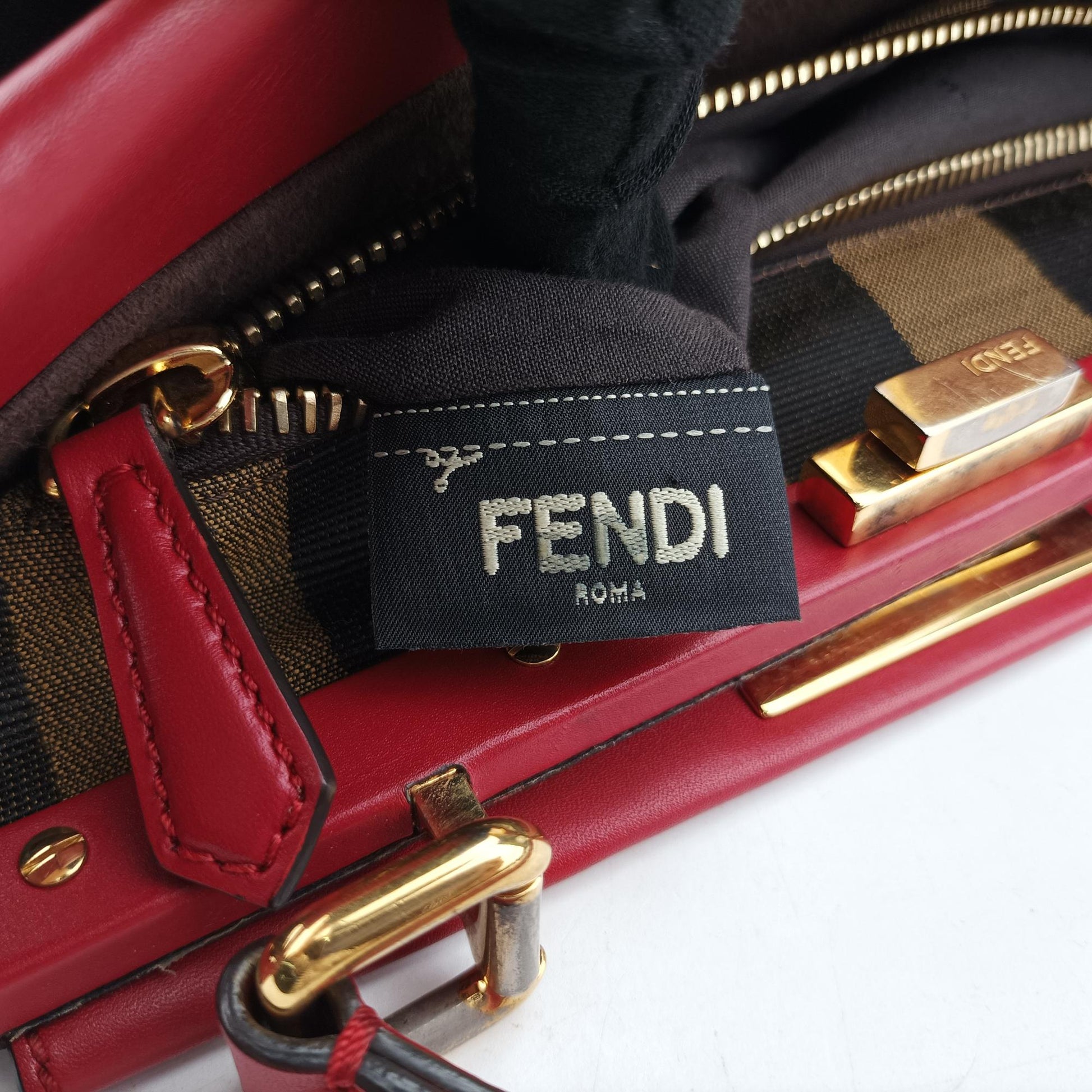 フェンディ Fendi ショルダーバッグ レディース ピーカブー レッド レザー 8BN226-Q4J-158-0501