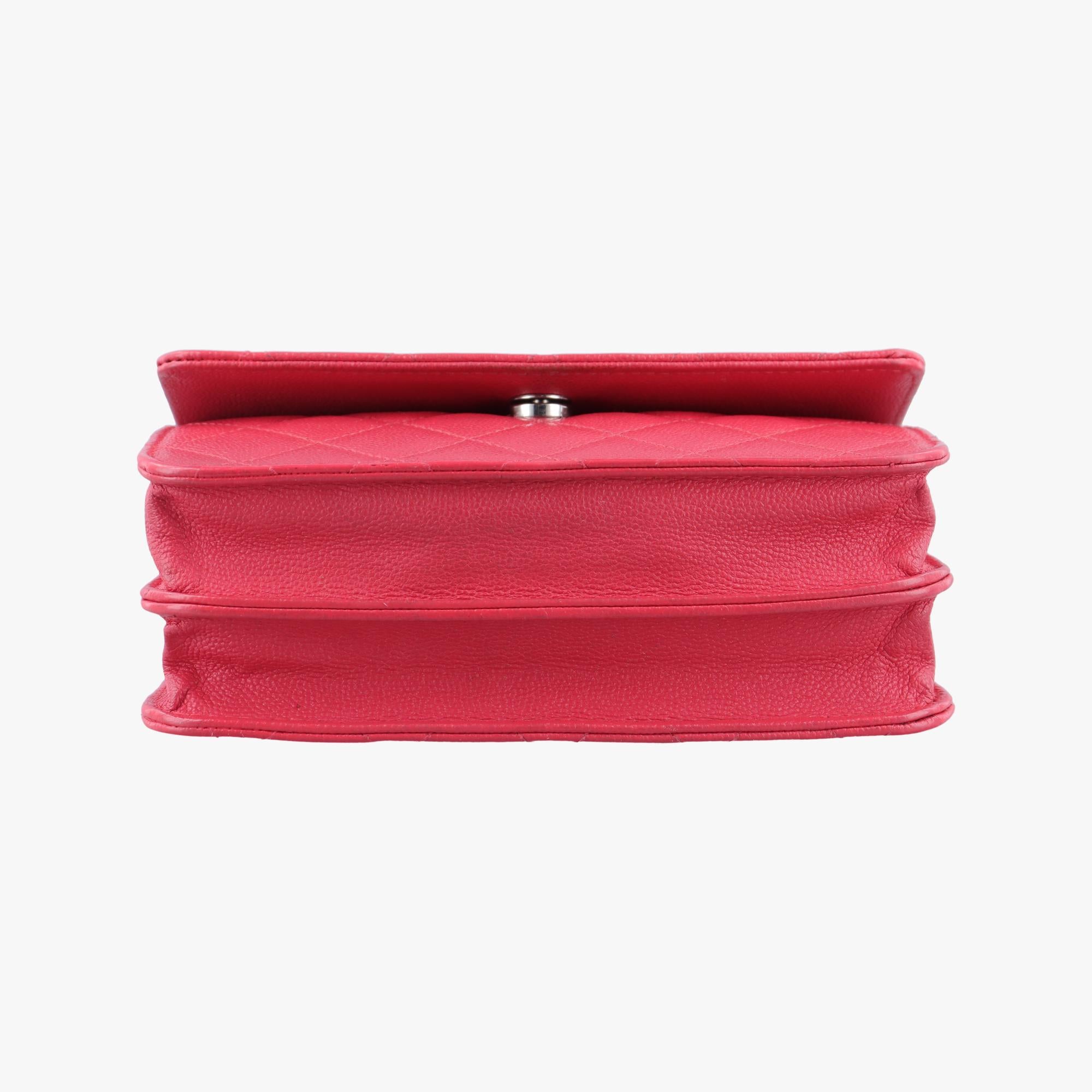 シャネルChanelスクエア マトラッセ レッド キャビアスキン A84310