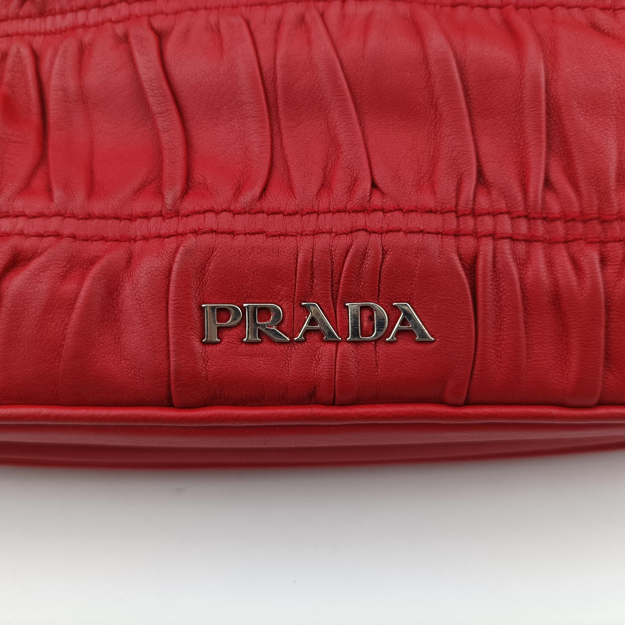 プラダ Prada ショルダーバッグ レディース フオコ ナッパ ゴーフル レッド ラムスキン 1BD009 233