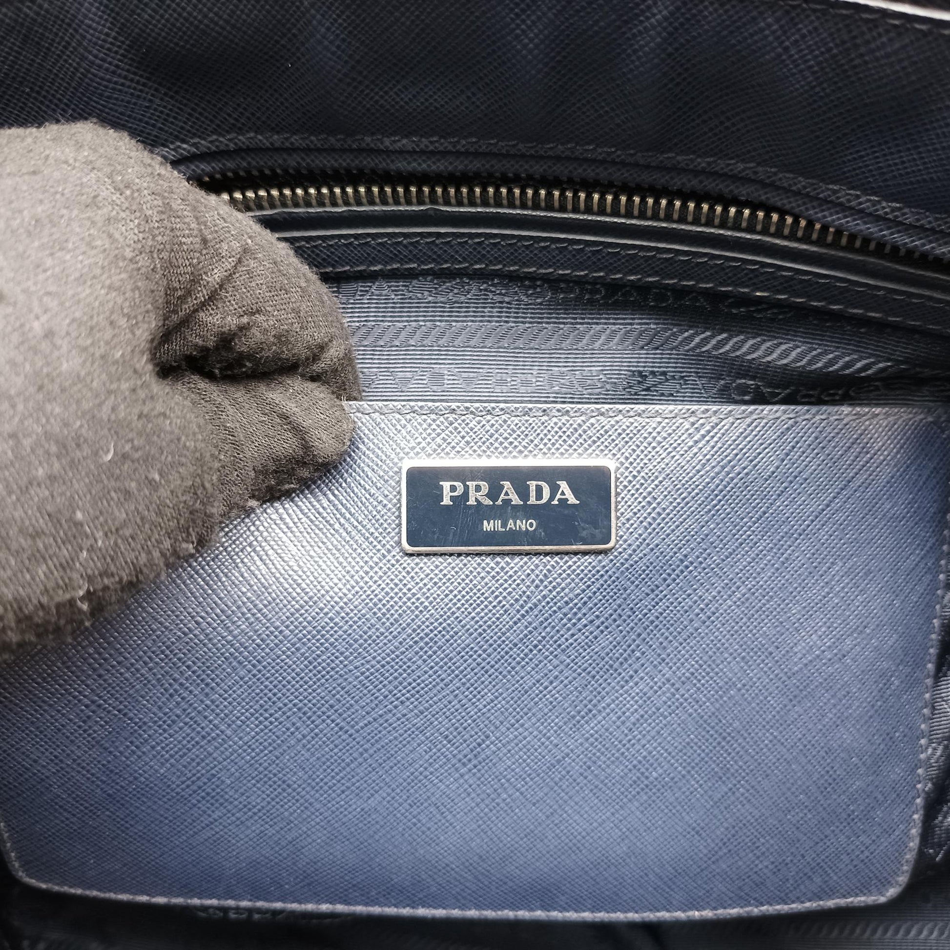 プラダ Prada ショルダーバッグ レディース ガレリア ブルーブラック サフィアーノレザー BN2274 103