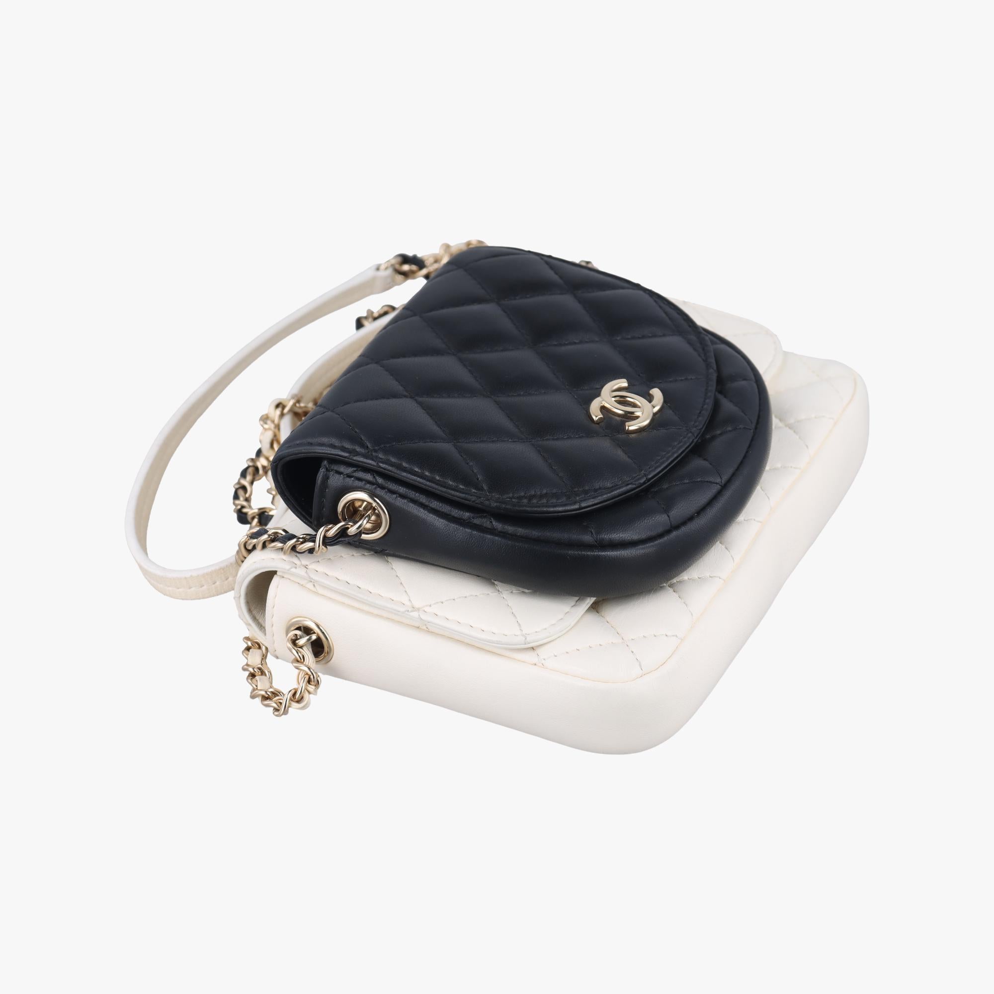 シャネル Chanel ショルダーバッグ レディース サイドパック マトラッセ ホワイト ラムスキン AS0649 27842687