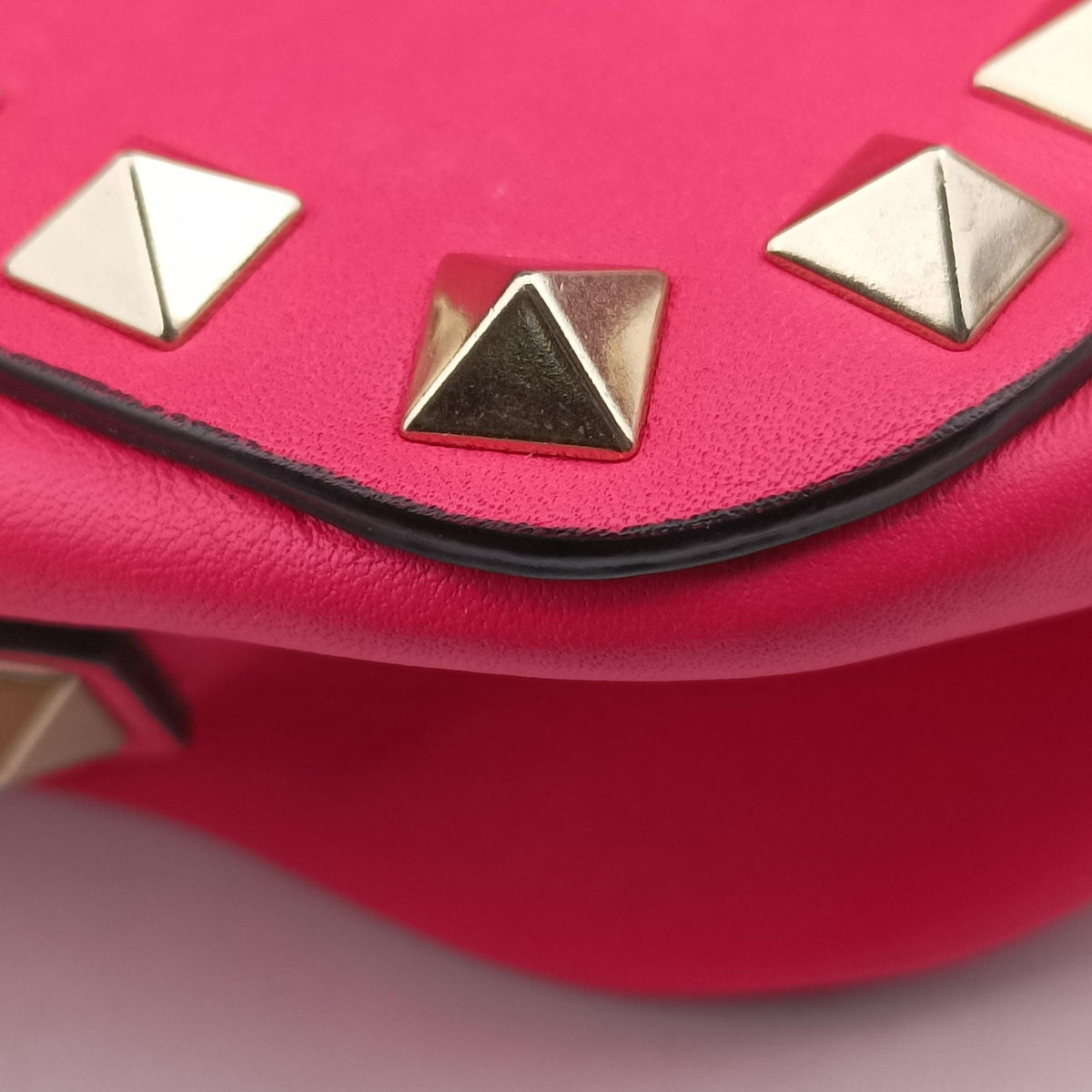 Rockstud Rose Leather TV H809BOL1ロックスタッズ ローズ レッド レザー TV H809BOL1